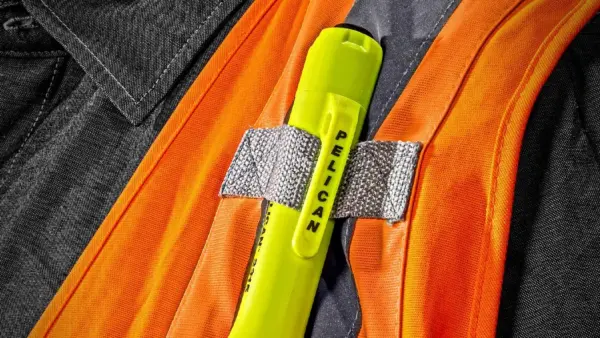 Pelican 2315 Safety Approved Flashlight - Image 3