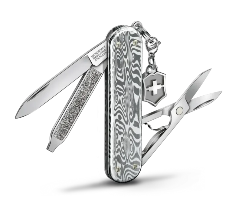 Victorinox Classic SD Brilliant Damast 58mm